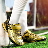 Baskets de football imperméables en cuir