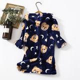 Robe de chambre bleue à motif ourson
