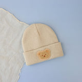 Bonnet bébé avec petit ours mignon
