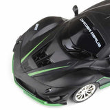 Voiture télécommandée noire et verte